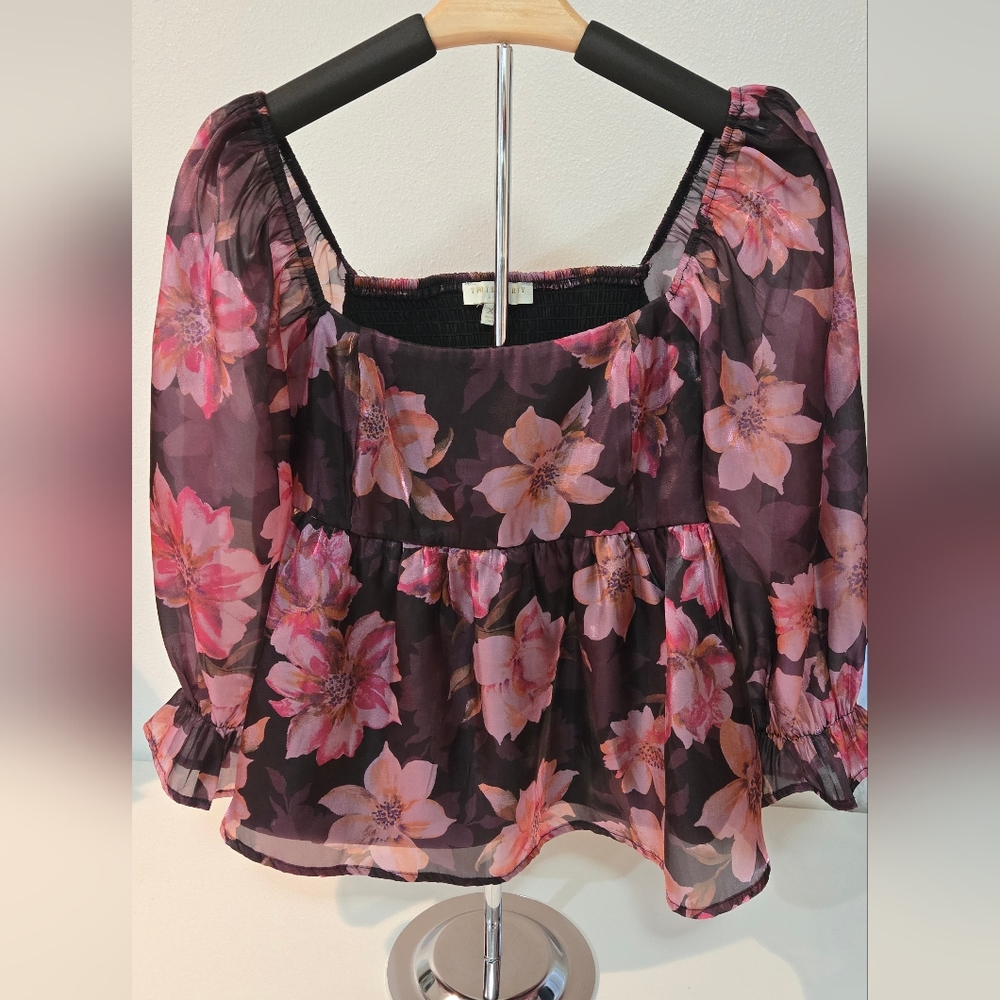 THIRTY THIRTY LA Size: XL, Black and Pink Floral Puff Sleeve Blouse